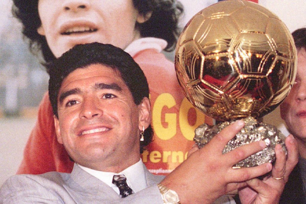 Bola de Ouro Maradona