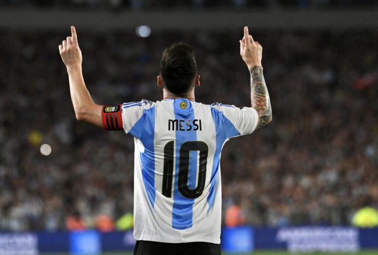 quantos gols tem messi na carreira?