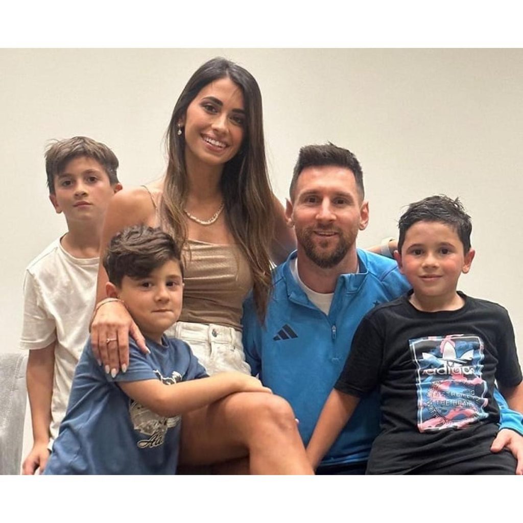 namorada messi