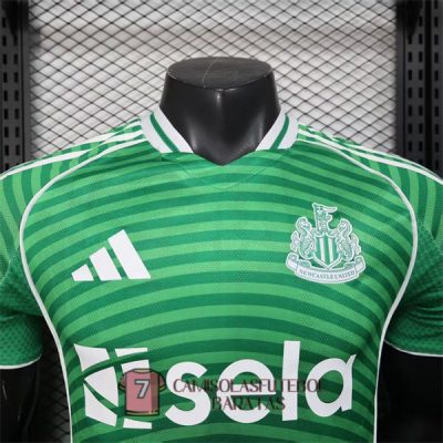 newcastle-united-camisola-alternativa-versao-do-jogador-2025-2026_camisola-25725-330_1.jpg